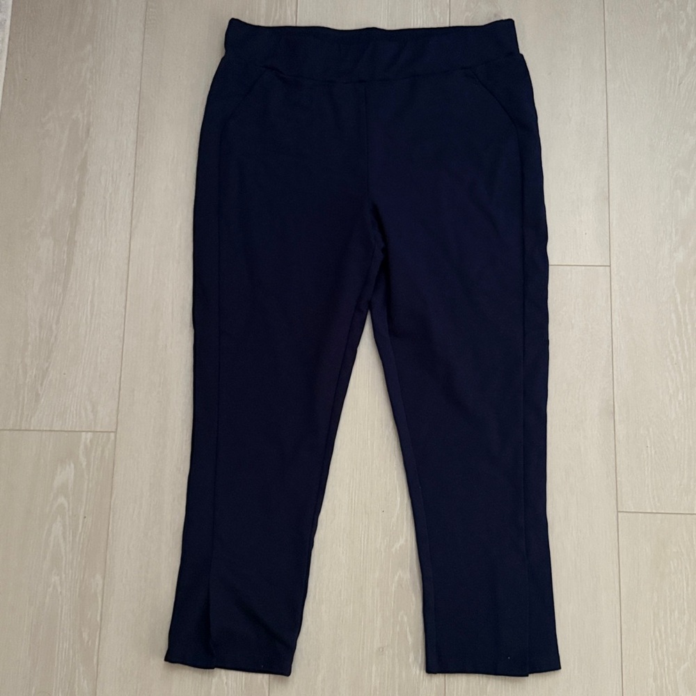 ✨ Jaclyn Smith Navy Blue Cropped Pants